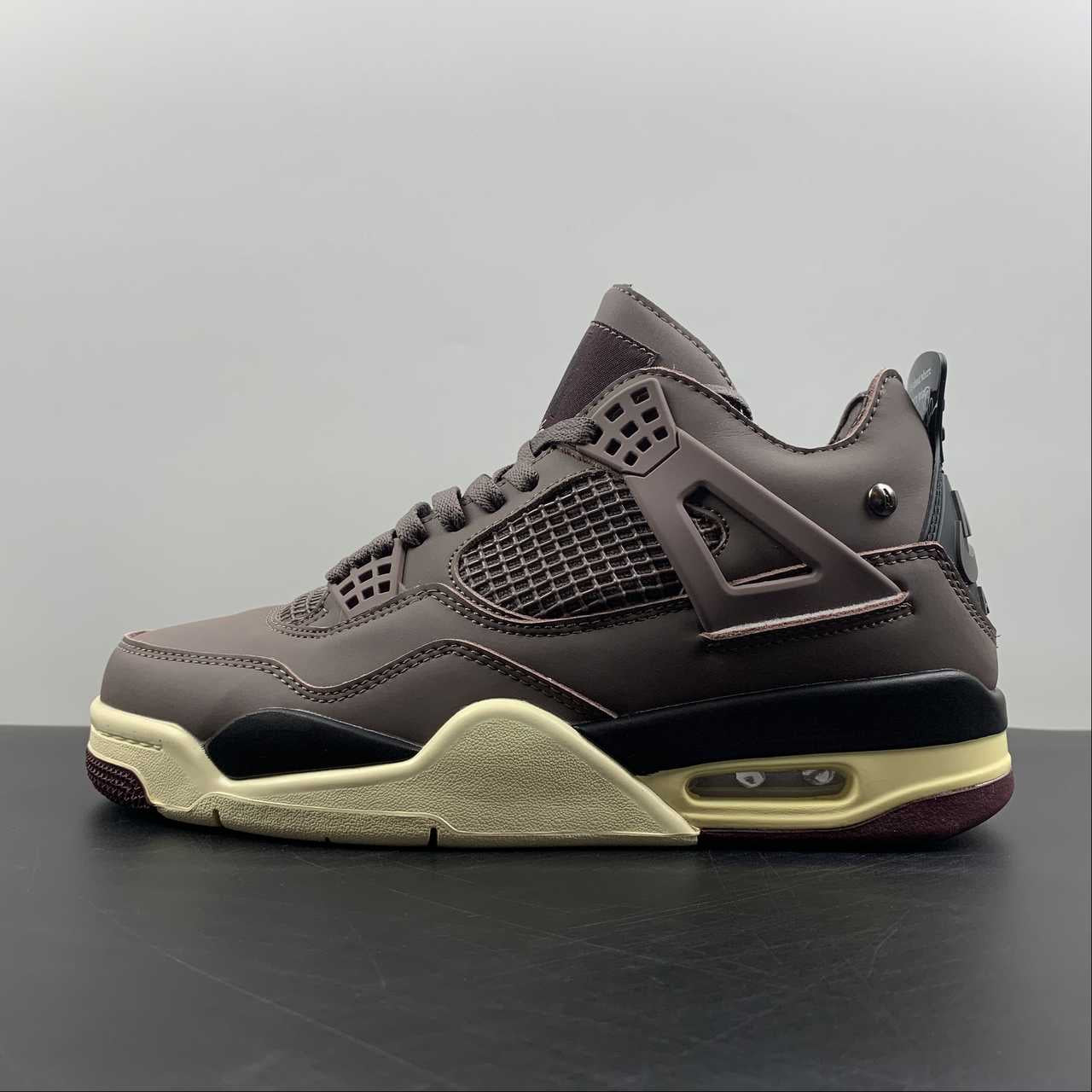 Nike Air Jordan 4
